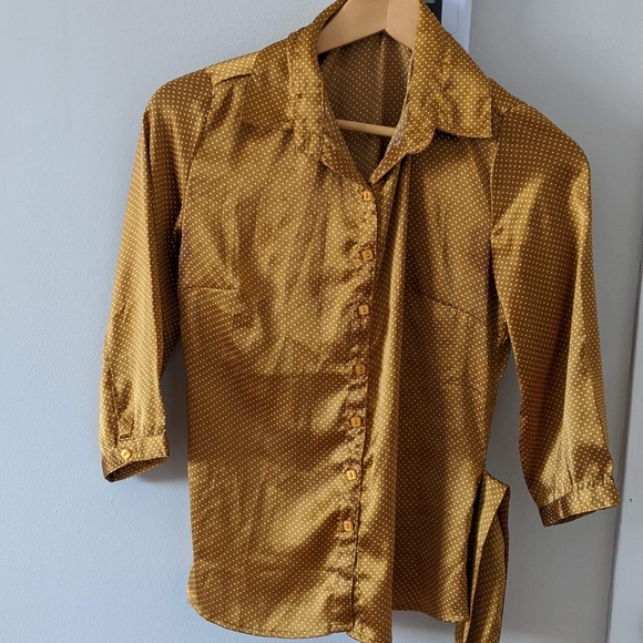 Shirt - Picture 2 of 3